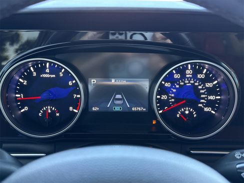 Used 2022 Kia Carnival SX image 16