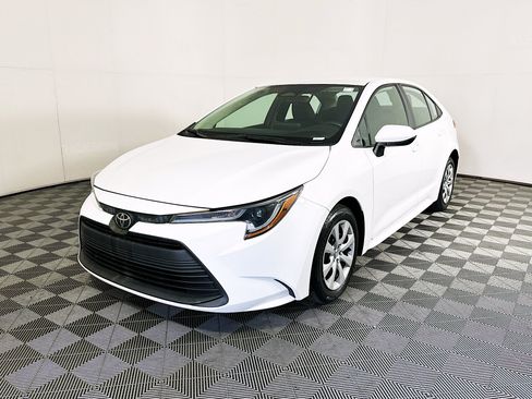 Used 2023 Toyota Corolla LE FWD image 7