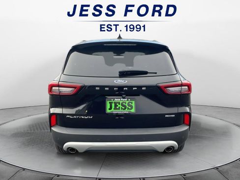 Used 2023 Ford Escape Platinum image 4