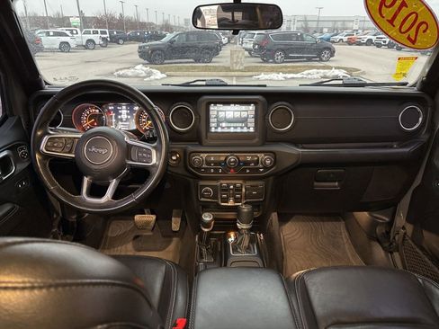 Used 2019 Jeep Wrangler Unlimited Sahara image 10