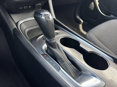 Used 2020 Chevrolet Malibu LT FWD image 31
