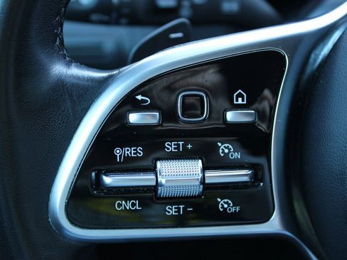 Used 2022 Mercedes-Benz GLC 300 GLC 300 image 26