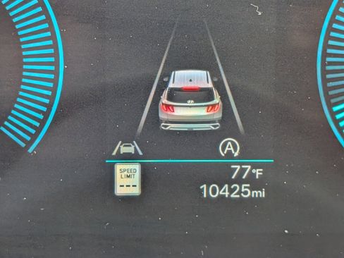 Used 2025 Hyundai Tucson SE image 30