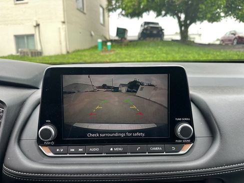 Used 2025 Nissan Rogue SV w/ SV Premium Package FWD image 47