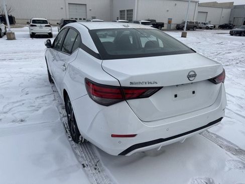 Used 2025 Nissan Sentra SV image 5