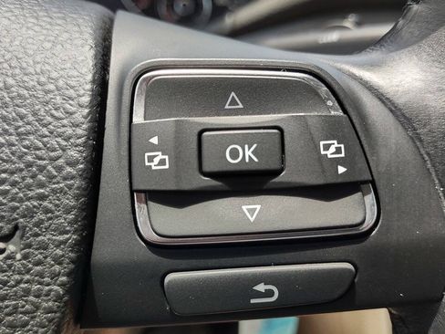 Used 2014 Volkswagen Passat 1.8T SE FWD image 16