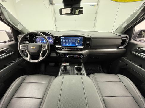 Used 2023 Chevrolet Silverado 1500 LTZ w/ LTZ Convenience Package II AWD/4WD image 3