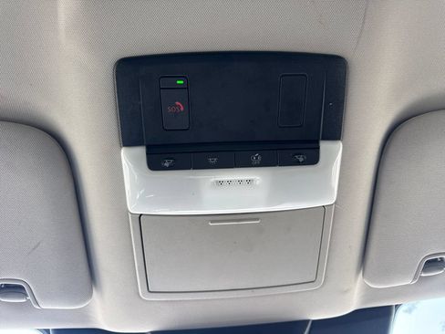 Used 2025 Nissan Pathfinder SV FWD image 28