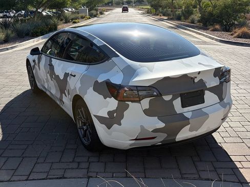Used 2020 Tesla Model 3 Standard Range RWD image 4