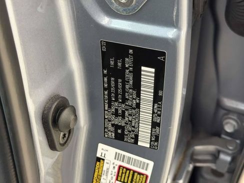 Used 2022 Toyota Highlander XLE AWD/4WD image 18
