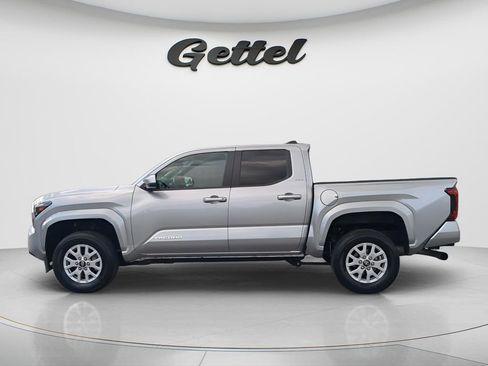 Used 2024 Toyota Tacoma SR5 RWD image 8