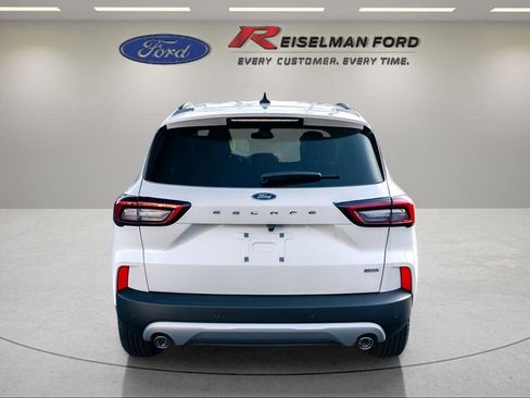 Certified 2024 Ford Escape SE FWD image 5