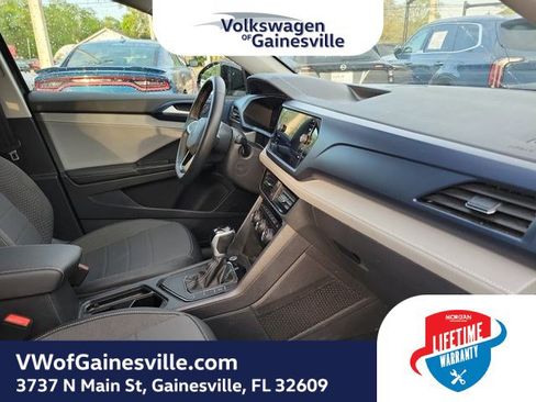 Used 2024 Volkswagen Taos SE FWD image 33
