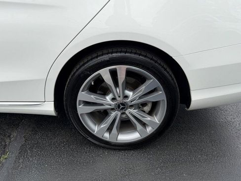 Used 2019 Mercedes-Benz C 300 4MATIC Sedan image 8