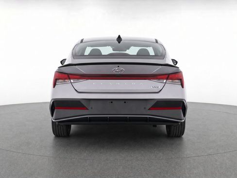 Used 2025 Hyundai Elantra SEL FWD image 7