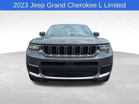 Used 2023 Jeep Grand Cherokee L Limited w/ Trailer Tow Group (B) AWD/4WD image 9