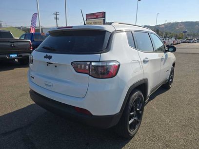 Used 2025 Jeep Compass Latitude w/ Convenience Group