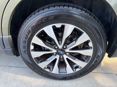 Used 2017 Subaru Outback 2.5i Limited AWD/4WD image 26