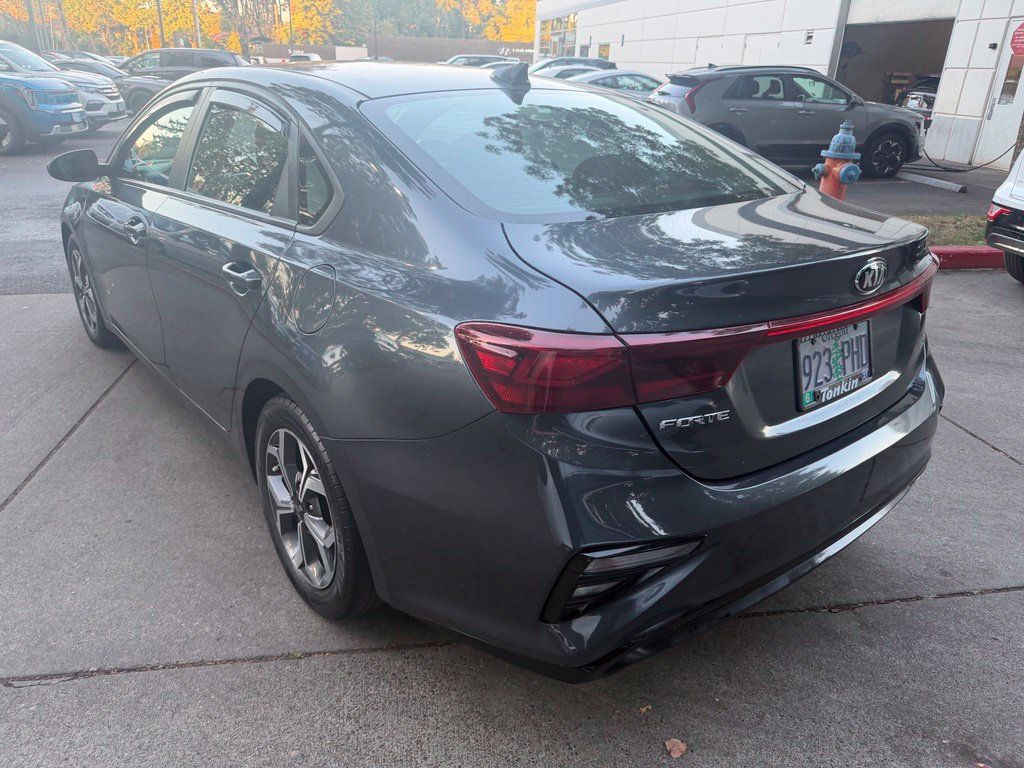 Used 2021 Kia Forte LXS FWD image 6