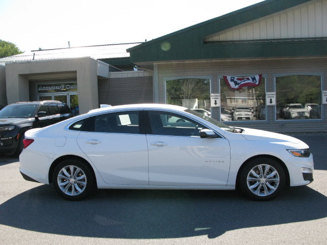 Used 2024 Chevrolet Malibu LT FWD image 3