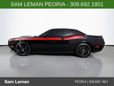 Used 2022 Dodge Challenger R/T w/ Performance Handling Group image 4