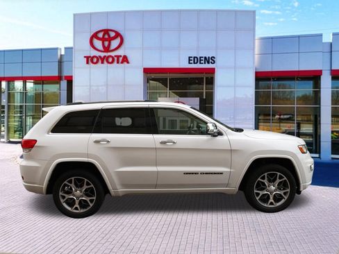 Used 2021 Jeep Grand Cherokee Overland AWD/4WD image 2