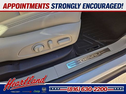 Used 2019 GMC Acadia Denali AWD/4WD image 76