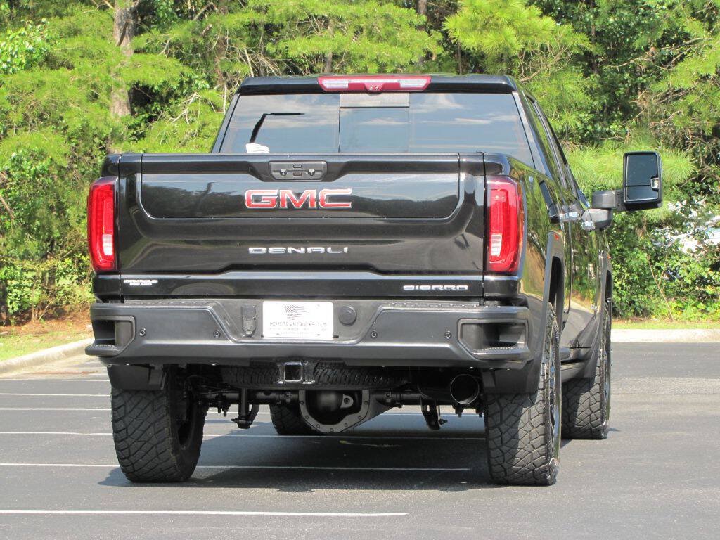 Used 2023 GMC Sierra 3500 Denali w/ Denali Black Diamond Edition AWD/4WD image 10