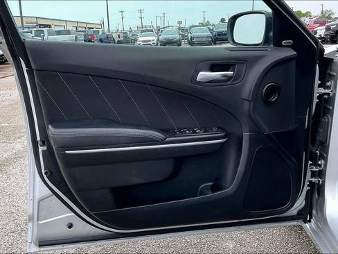 Used 2023 Dodge Charger SXT RWD image 17