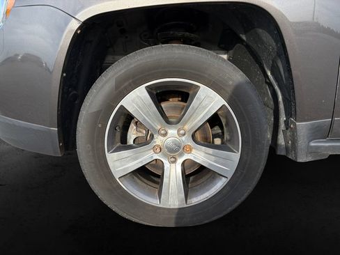 Used 2016 Jeep Compass High Altitude FWD image 11