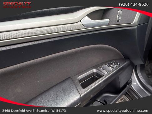 Used 2020 Ford Fusion SE image 24