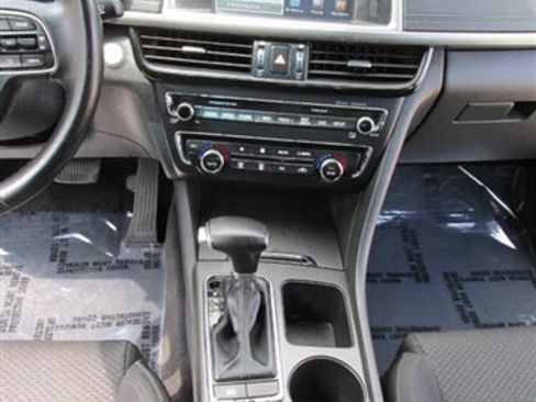 Used 2016 Kia Optima LX w/ Technology Package FWD image 26