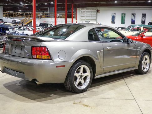 Used 2001 Ford Mustang Cobra image 8