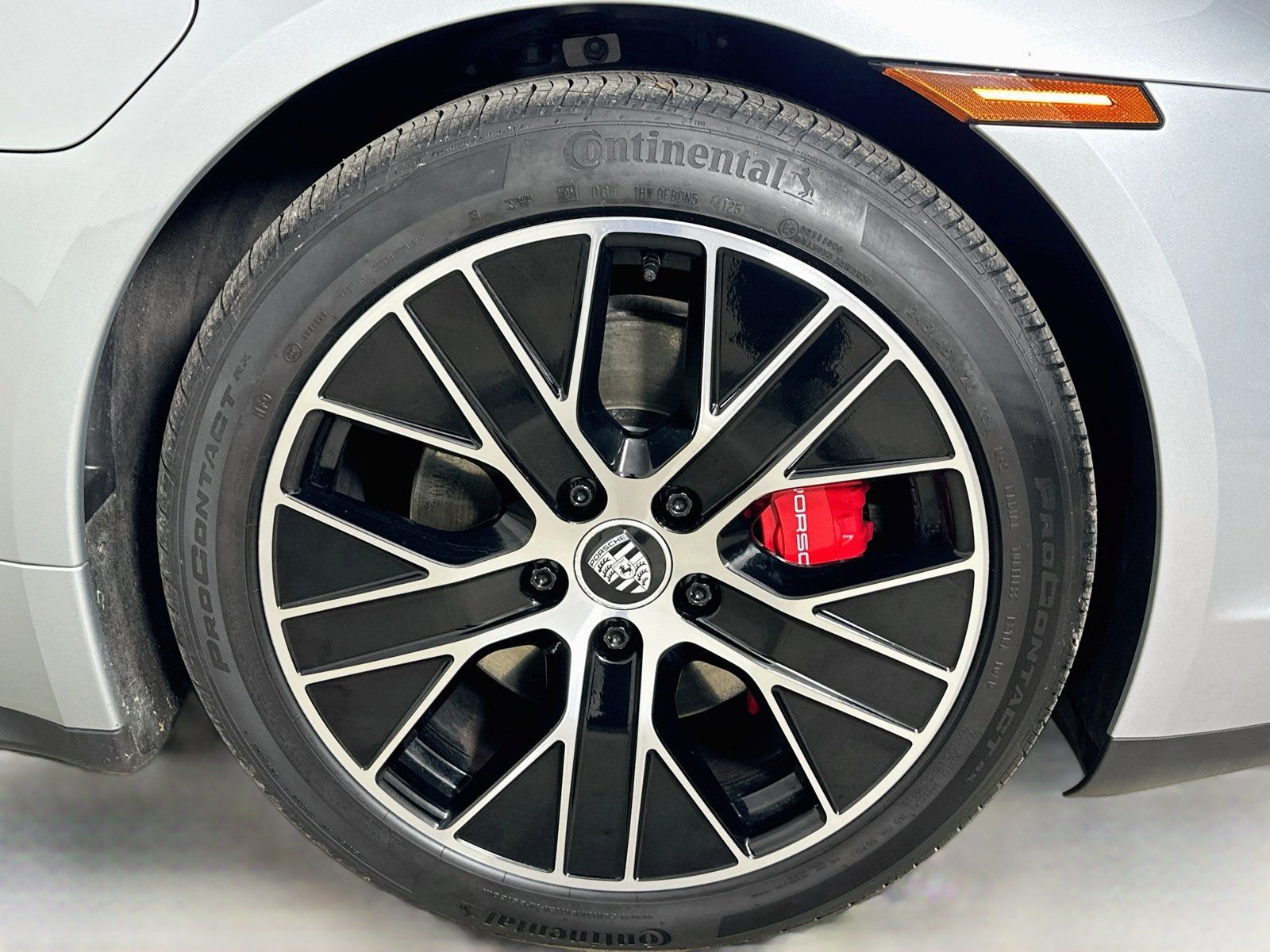 Used 2021 Porsche Taycan 4S w/ Premium Package AWD/4WD image 10