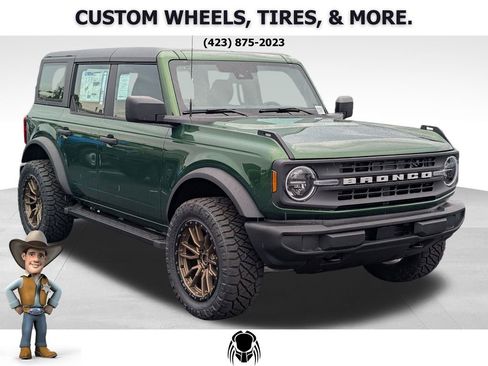 New 2025 Ford Bronco 4-Door image 1
