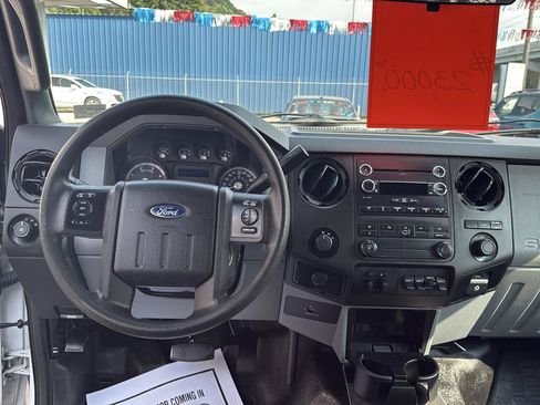 Used 2016 Ford F550 4x4 SuperCab Super Duty image 11
