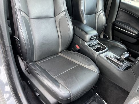 Used 2019 Dodge Charger SXT w/ Leather Interior Group RWD image 23