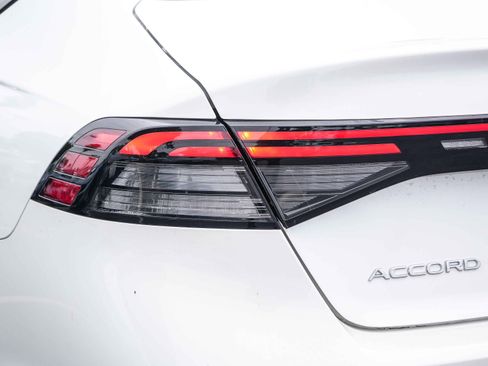 Used 2025 Honda Accord SE image 10