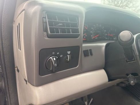 Used 2000 Ford F350 XLT image 26