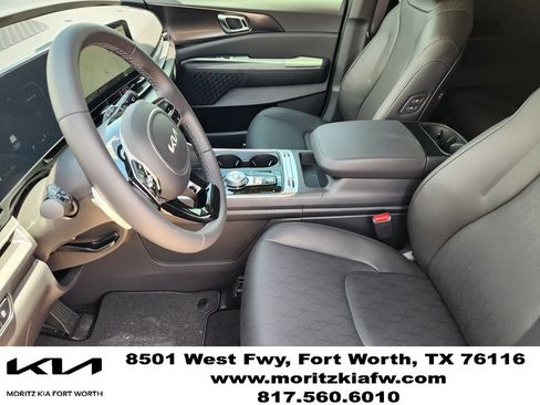 New 2026 Kia Carnival SX w/ SX Dark Edition Package FWD image 9