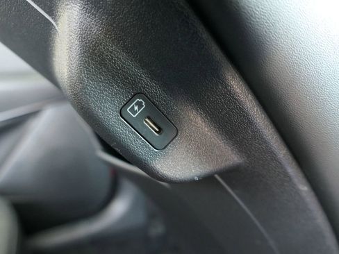 Used 2023 Kia Niro EX image 24