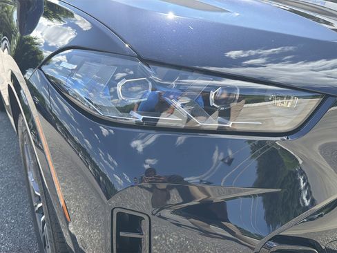 Certified 2026 BMW X5 xDrive40i w/ M Sport Package AWD/4WD image 11