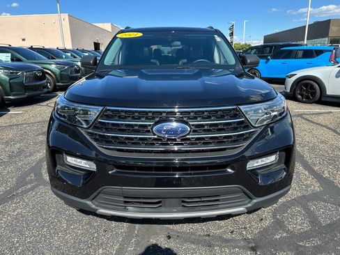 Used 2021 Ford Explorer XLT w/ Equipment Group 202A AWD/4WD image 19