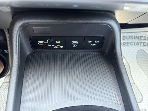 Used 2025 Hyundai Kona SEL AWD/4WD image 28