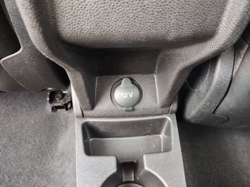 Used 2014 Ford Fiesta Titanium FWD image 19