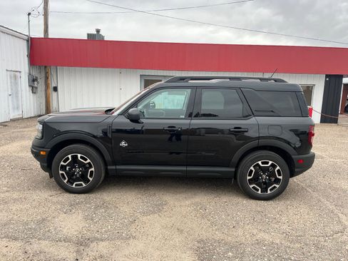 Used 2023 Ford Bronco Sport Outer Banks w/ Tech Package image 3