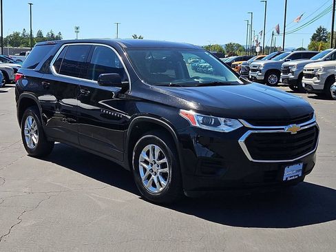 Used 2018 Chevrolet Traverse LS AWD/4WD image 8