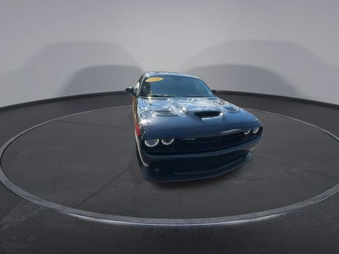 Used 2021 Dodge Challenger R/T Scat Pack RWD image 4