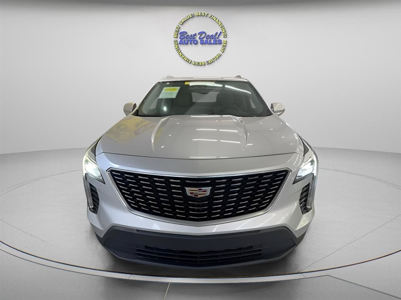Used 2020 Cadillac XT4 Luxury w/ Cold Weather Package AWD/4WD image 8
