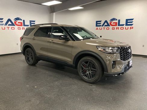 New 2026 Ford Explorer ST-Line w/ ST-Line Street Pack AWD/4WD image 1